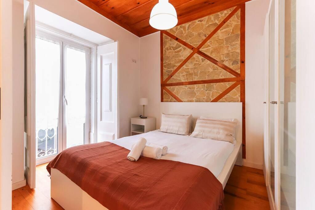 Vita Portucale ! Campo Ourique Design W/ Balcony Lisbona Esterno foto